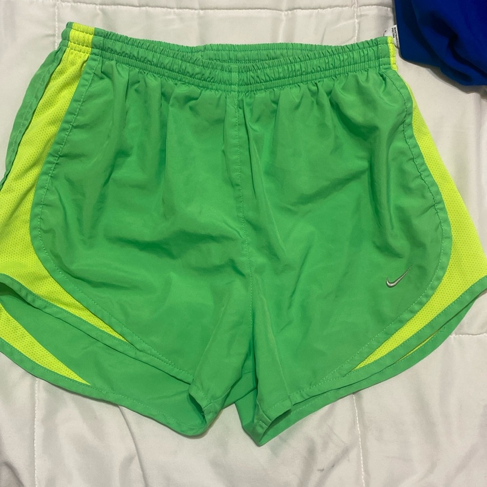Nike dri-fit lined shorts green/lemon size small